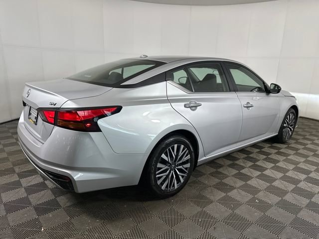 Used 2024 Nissan Altima 2.5 SV image 3