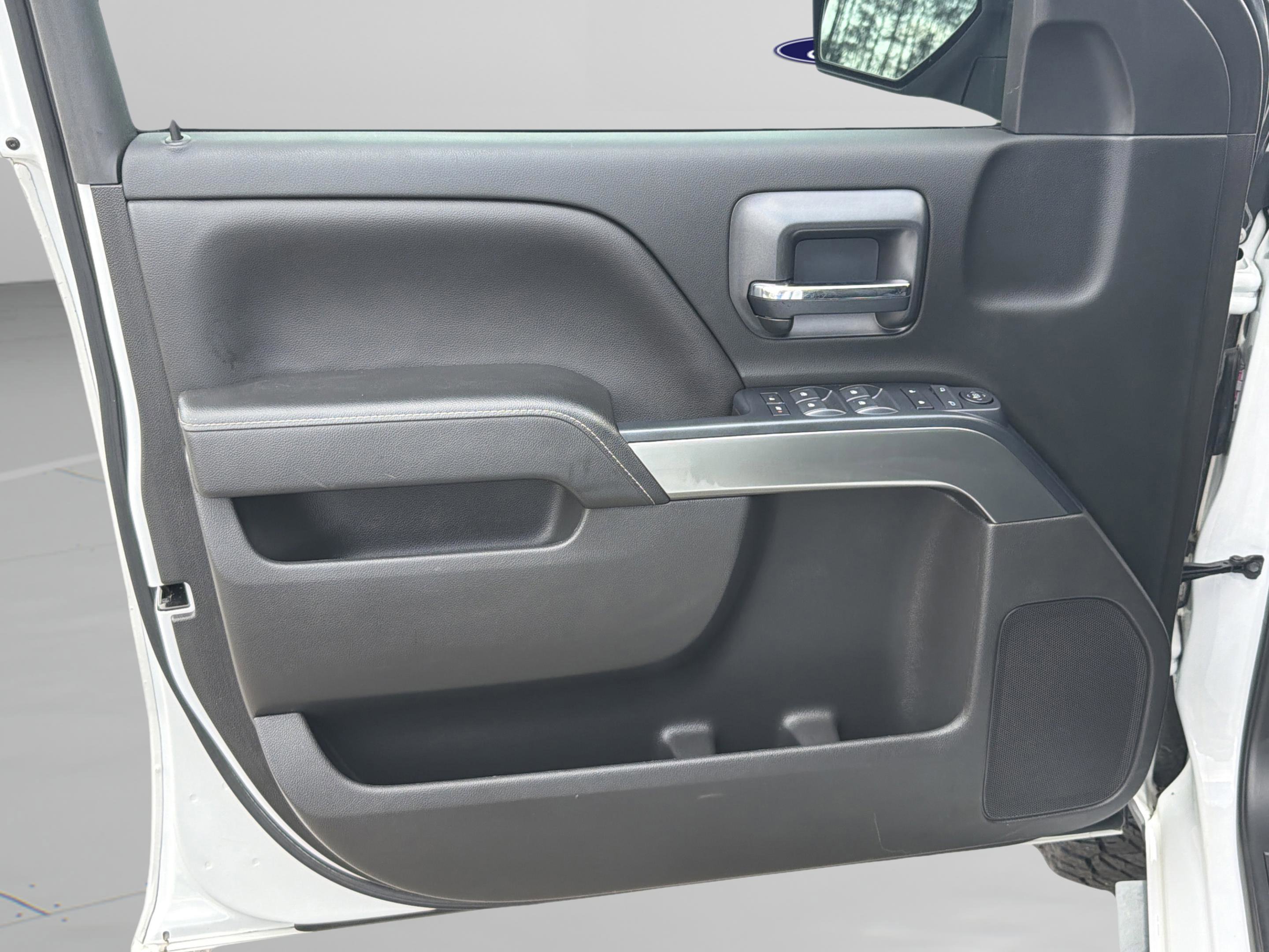 Used 2018 Chevrolet Silverado 1500 LT w/ All Star Edition image 21