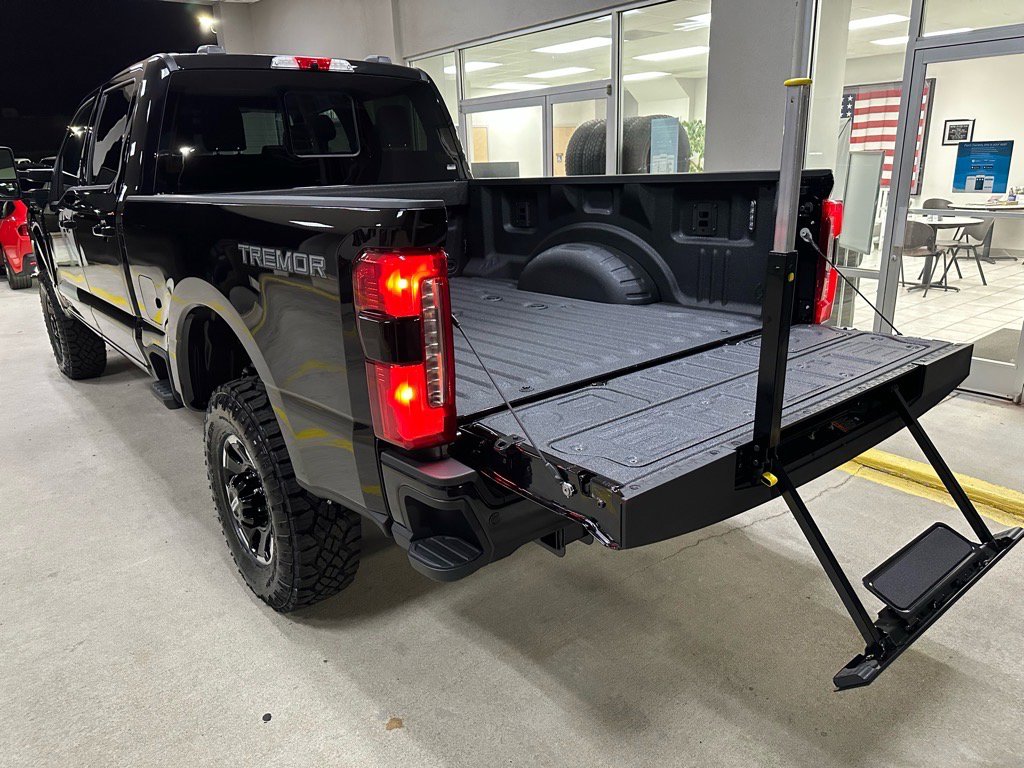 New 2026 Ford F250 Lariat image 18