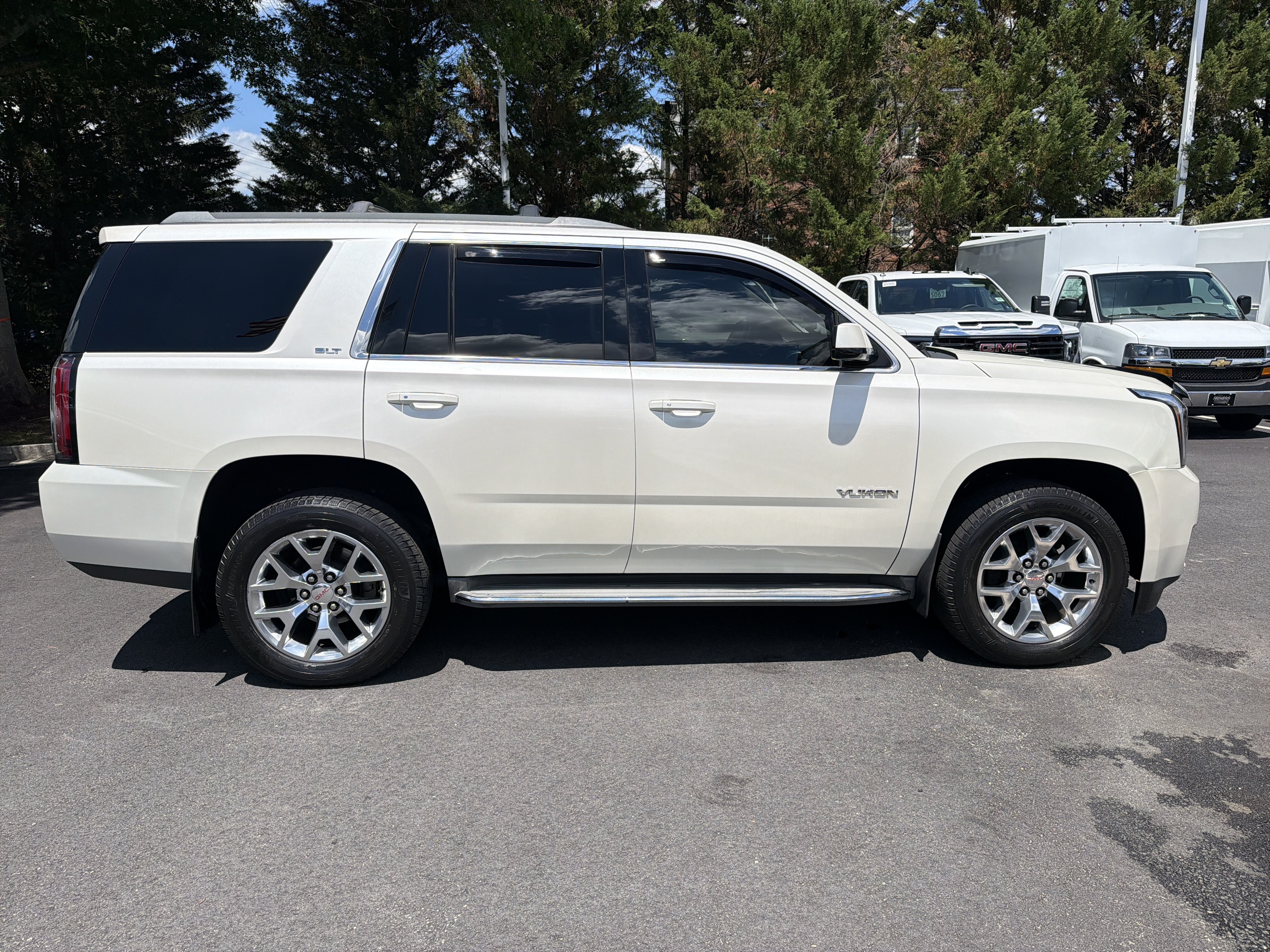 Used 2015 GMC Yukon SLT w/ Open Road Package AWD/4WD image 11