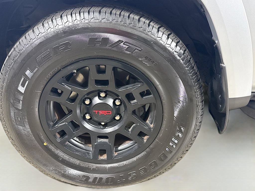Certified 2021 Toyota 4Runner Venture w/ Moonroof Package AWD/4WD image 29