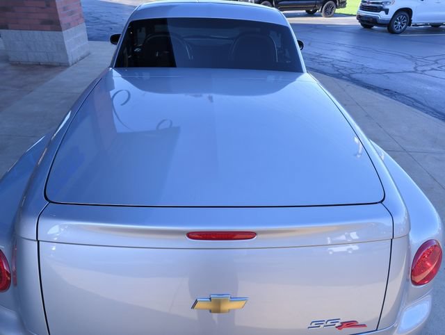 Used 2004 Chevrolet SSR w/ Preferred Equipment Group RWD image 30