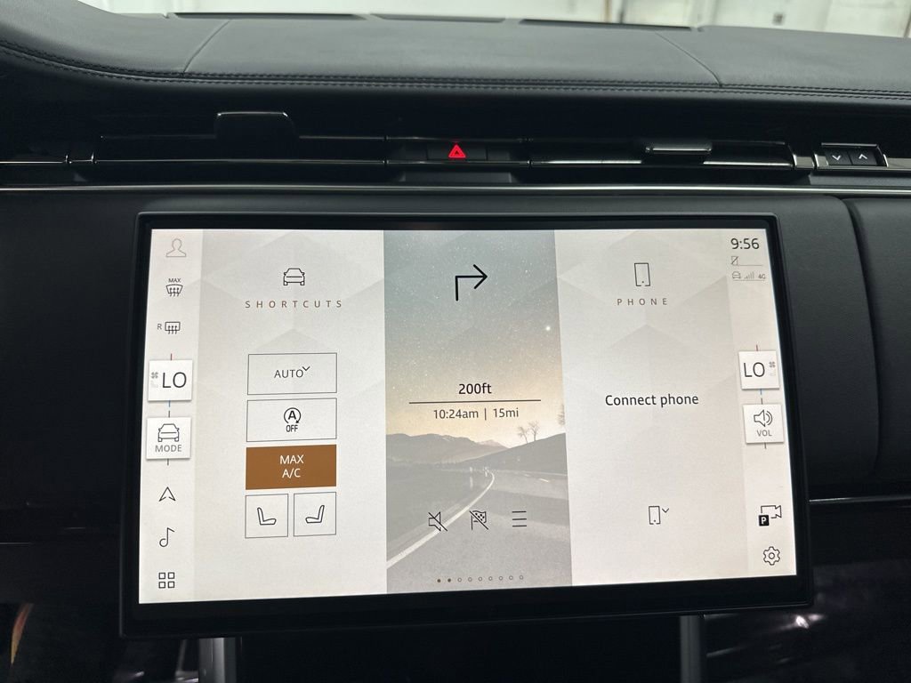 Used 2025 Land Rover Range Rover Long Wheelbase SE image 13