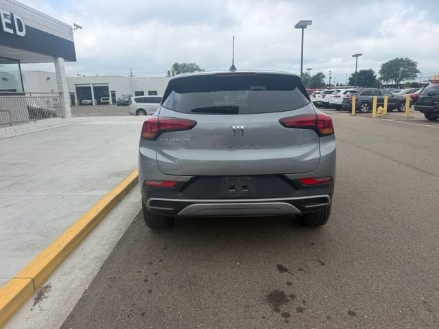 Used 2025 Buick Encore GX Preferred w/ Comfort Package FWD image 9