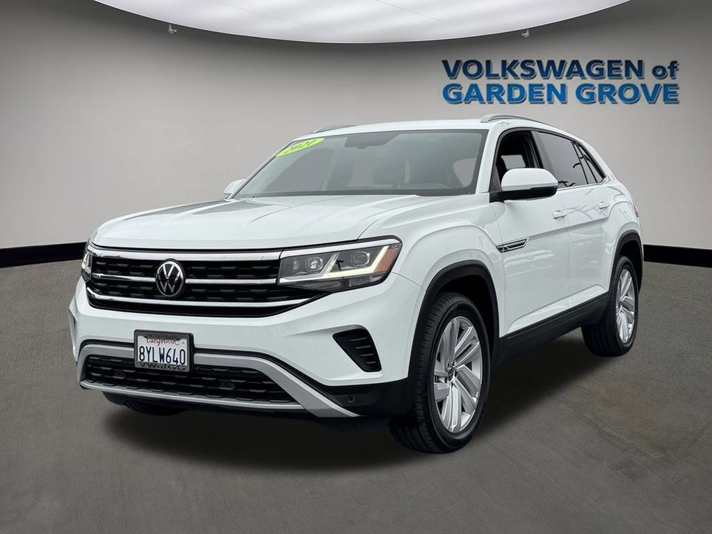 Used 2021 Volkswagen Atlas Cross Sport SE w/ Panoramic Sunroof Package image 3