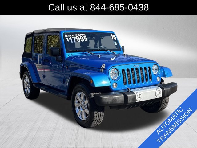 Used 2015 Jeep Wrangler Unlimited Sahara w/ Connectivity Group AWD/4WD image 3