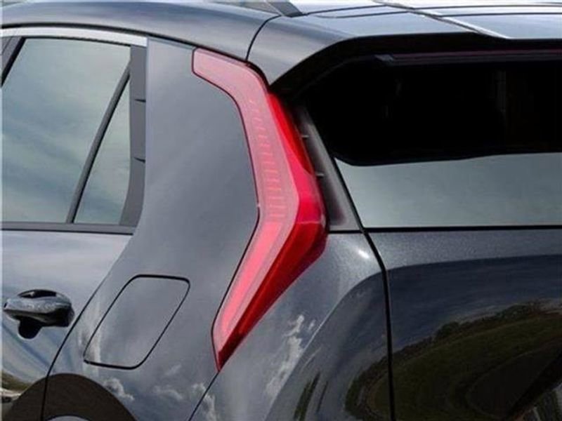 New 2025 Kia Niro EX image 65