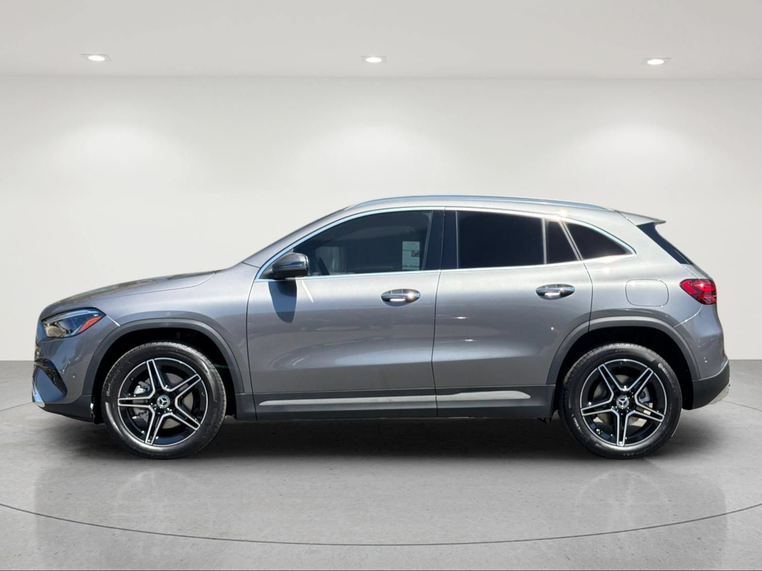 New 2026 Mercedes-Benz GLA 250 4MATIC image 2