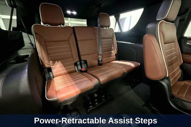 Used 2023 GMC Yukon XL Denali Ultimate AWD/4WD image 35