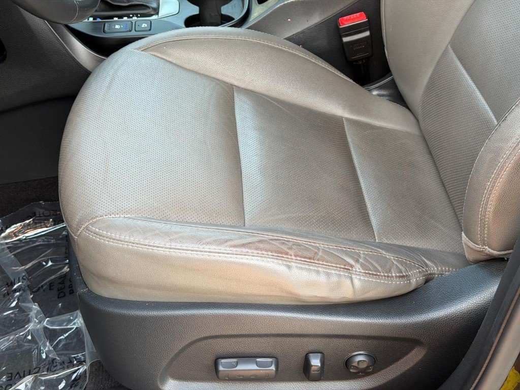 Used 2015 Hyundai Santa Fe Limited w/ Option Group 04 FWD image 21