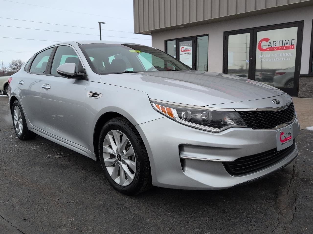 Used 2017 Kia Optima LX image 2