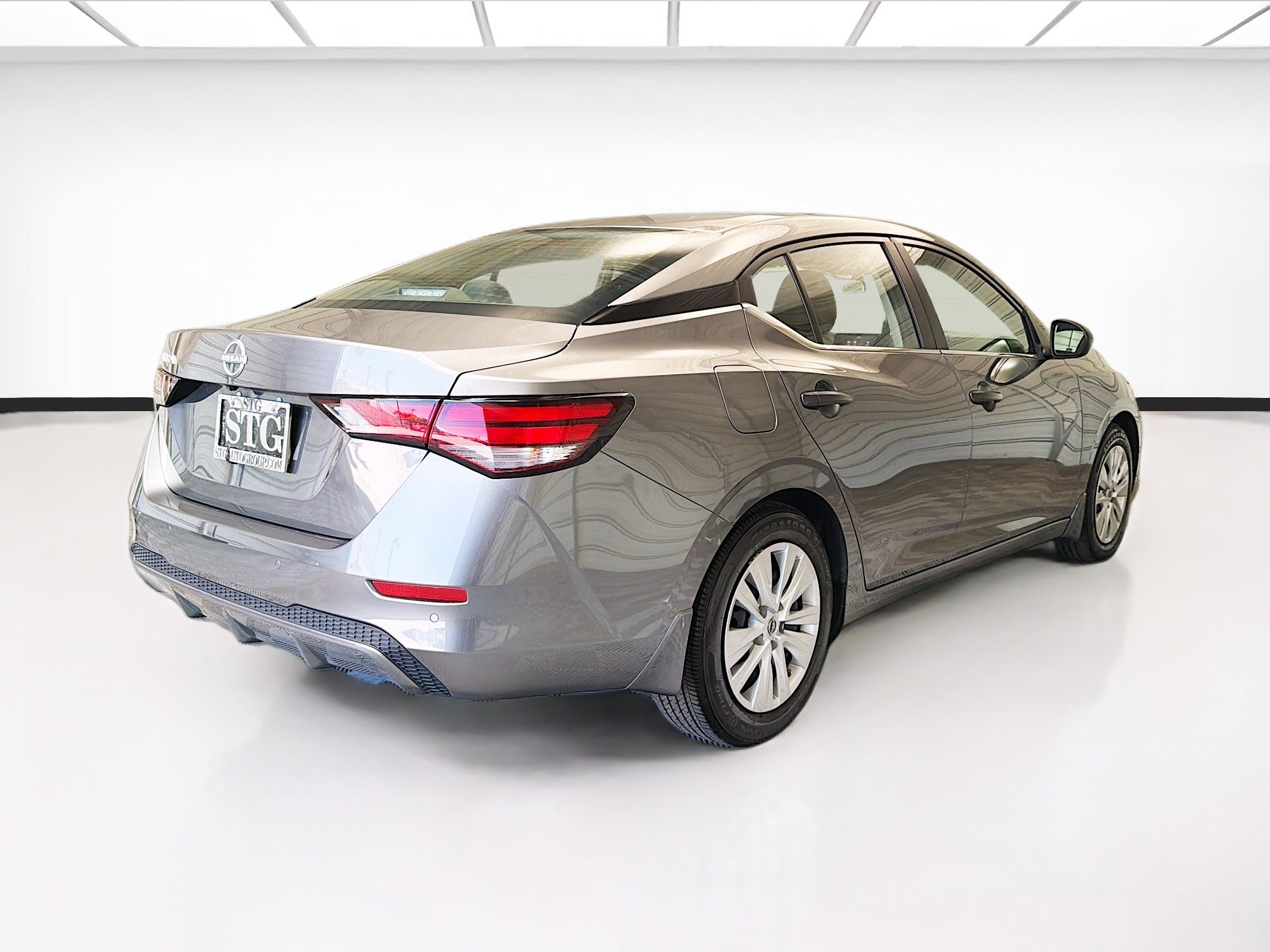 Used 2025 Nissan Sentra S FWD image 4