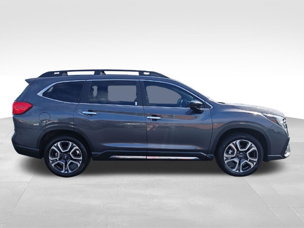 Used 2025 Subaru Ascent Touring AWD/4WD image 6