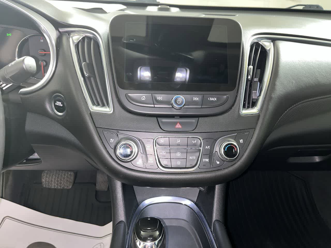 Used 2020 Chevrolet Malibu Premier FWD image 21