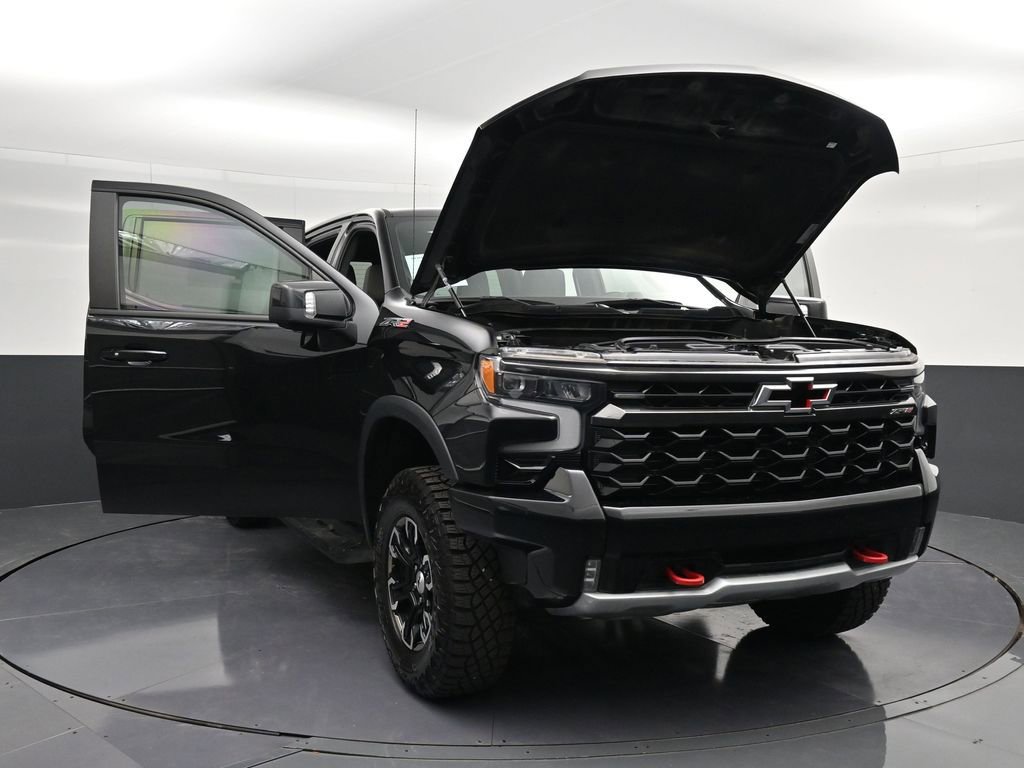 Used 2023 Chevrolet Silverado 1500 ZR2 w/ Technology Package AWD/4WD image 32