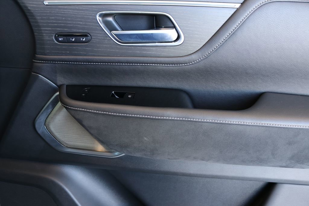 Certified 2025 INFINITI QX80 Sensory image 36