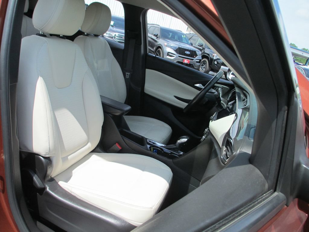 Certified 2020 Buick Encore GX Preferred w/ Cold Weather Comfort Package FWD image 19