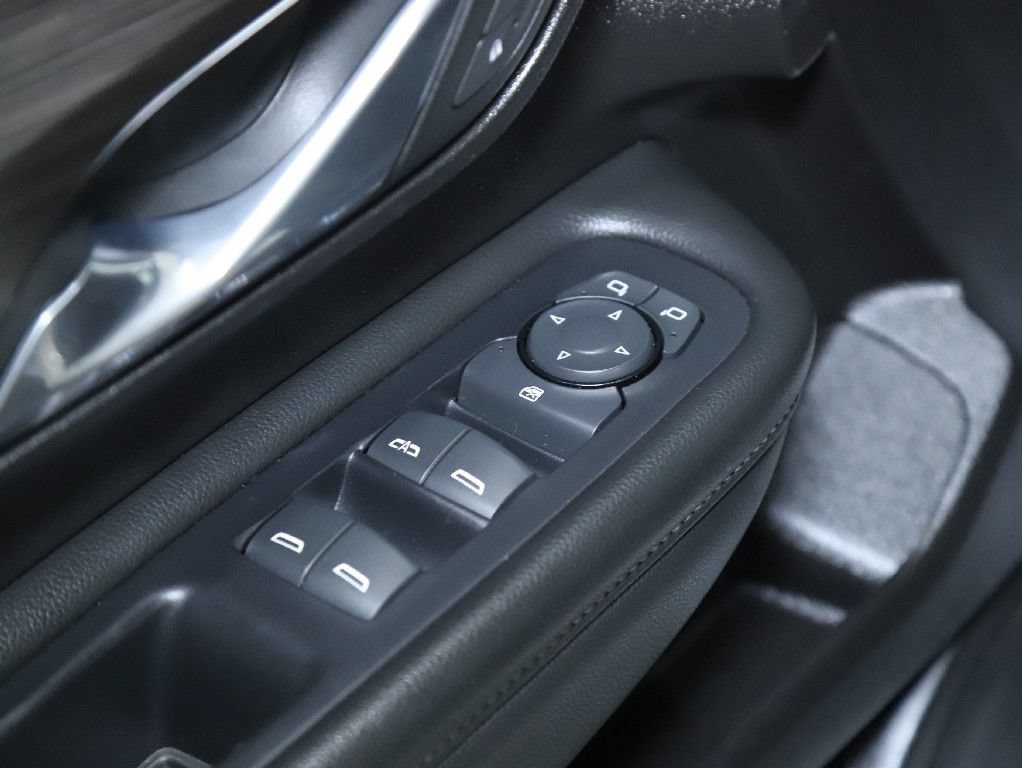 Used 2024 GMC Terrain SLE AWD/4WD image 16