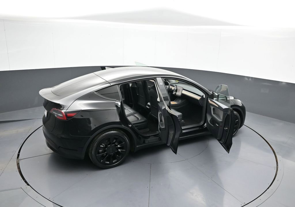 Used 2023 Tesla Model Y Long Range image 46