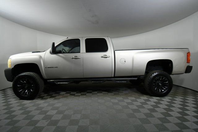 Used 2009 Chevrolet Silverado 3500 LTZ w/ LTZ Plus Package AWD/4WD image 17