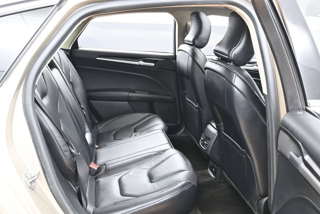 Used 2018 Ford Fusion Energi Titanium FWD image 29