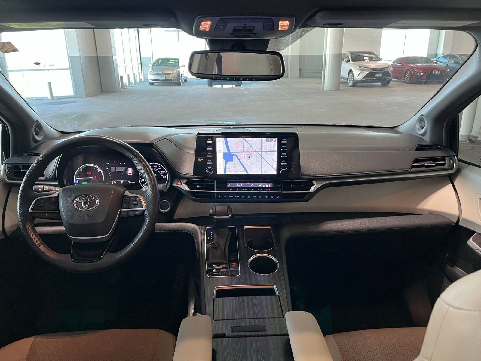 Used 2023 Toyota Sienna Limited FWD image 38