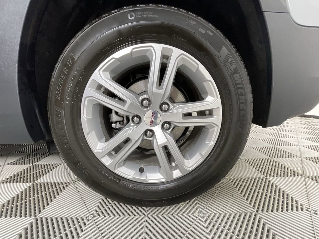 Used 2023 GMC Terrain SLE FWD image 32