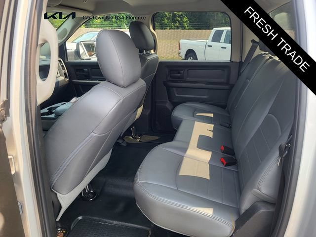 Used 2018 RAM 2500 Tradesman w/ Chrome Appearance Group RWD image 13