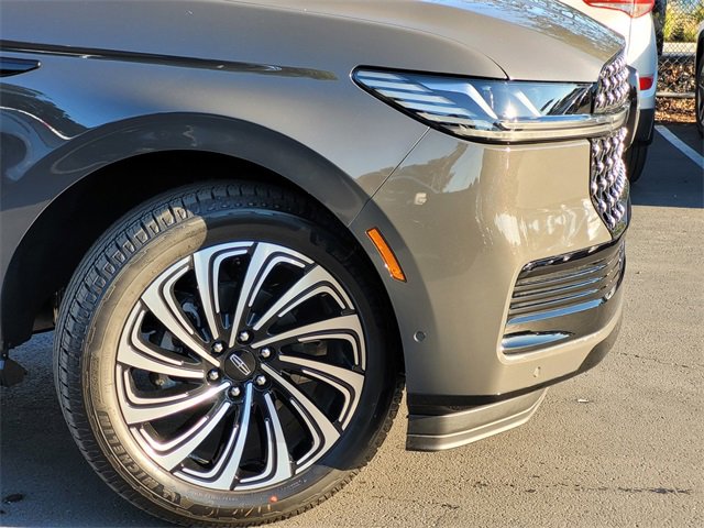 New 2025 Lincoln Navigator Black Label image 9