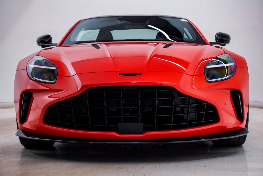Used 2025 Aston Martin V8 Vantage Coupe image 5