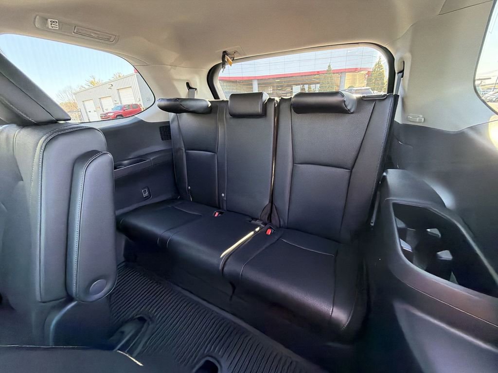 Used 2026 Toyota Grand Highlander Limited image 30