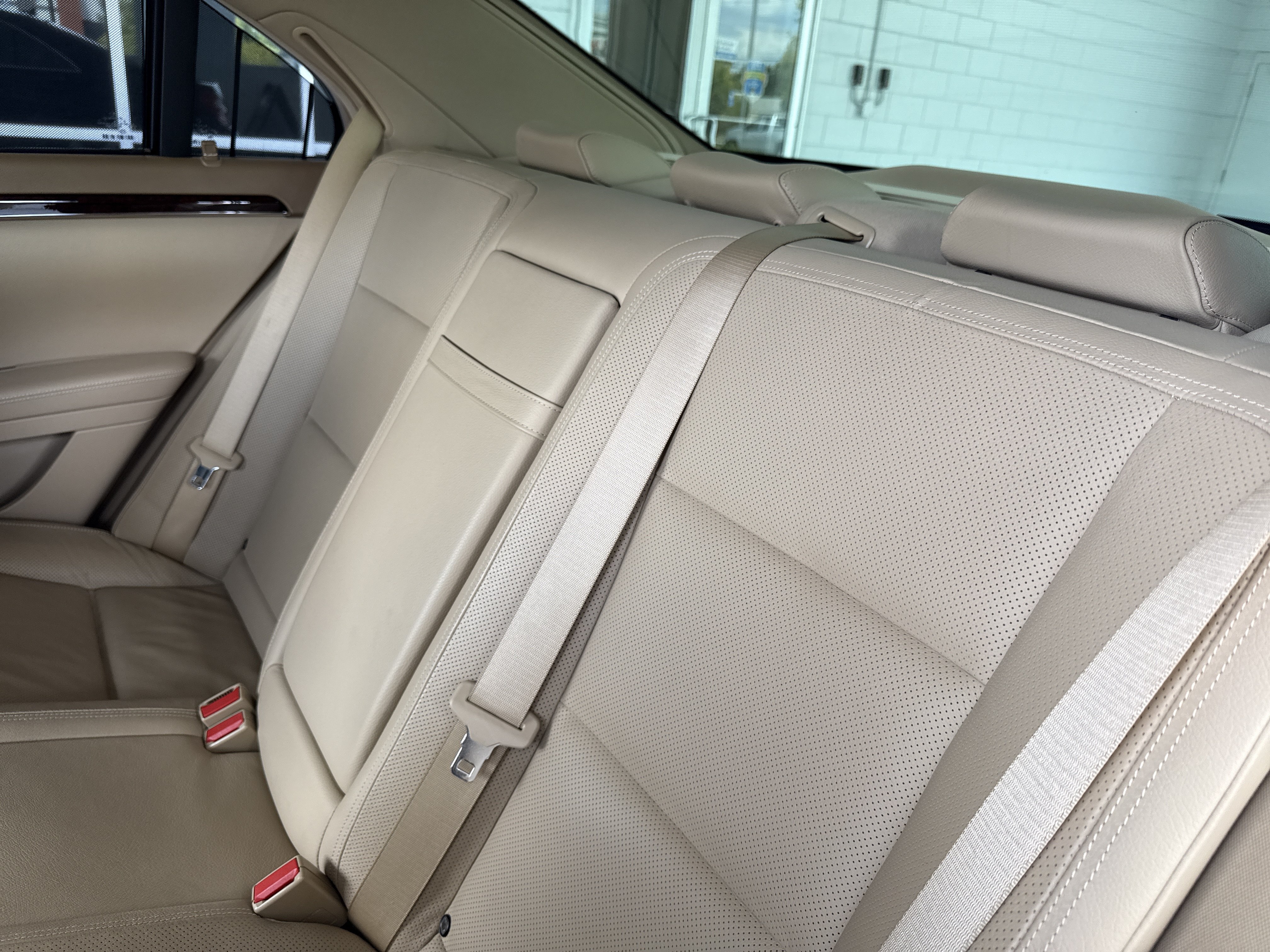 Used 2011 Mercedes-Benz S 550 image 31
