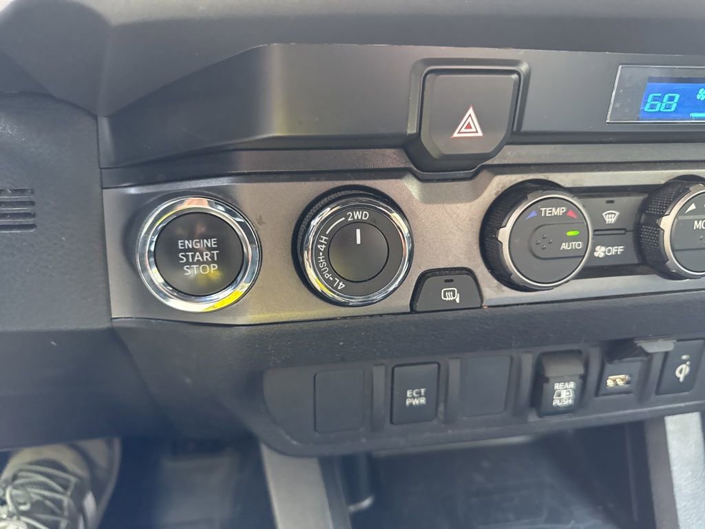 Used 2022 Toyota Tacoma TRD Off-Road image 6