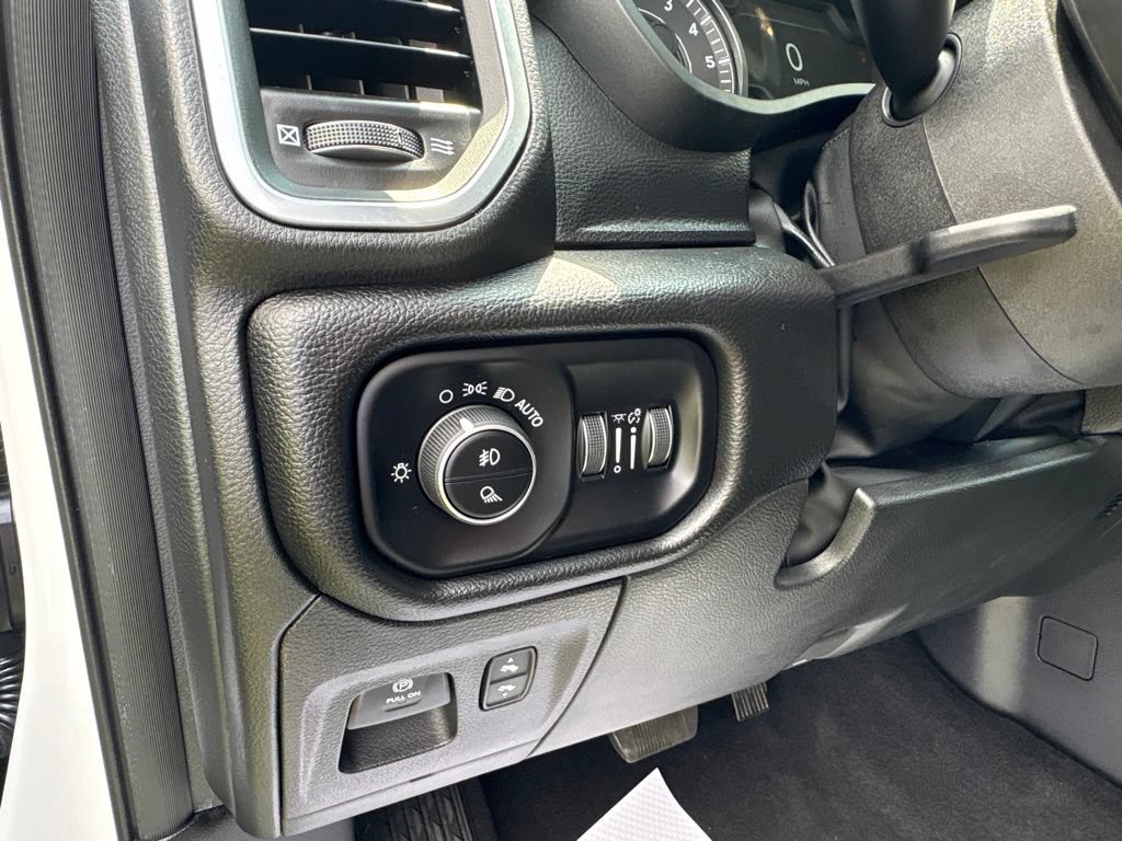 Used 2025 RAM 1500 Big Horn AWD/4WD image 16