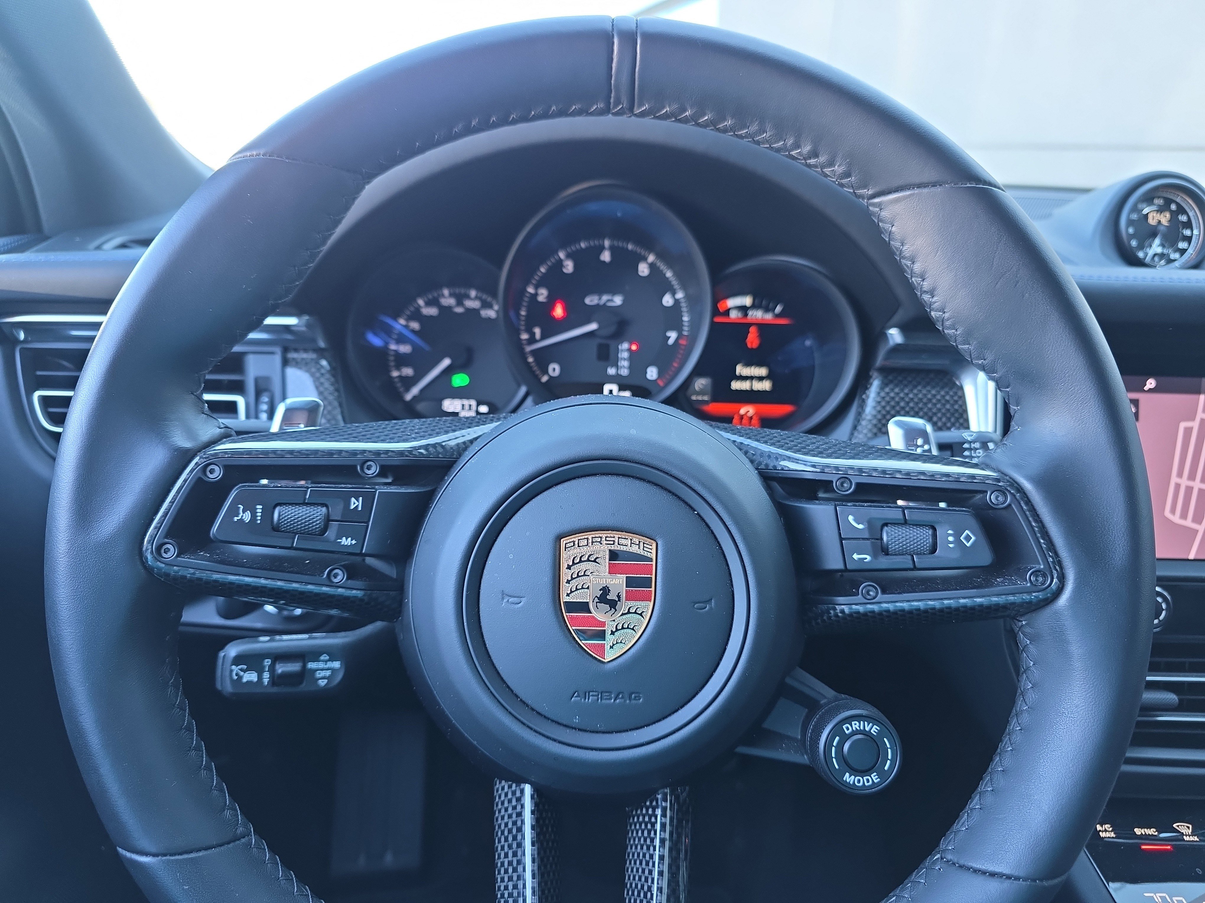 Used 2025 Porsche Macan GTS image 20