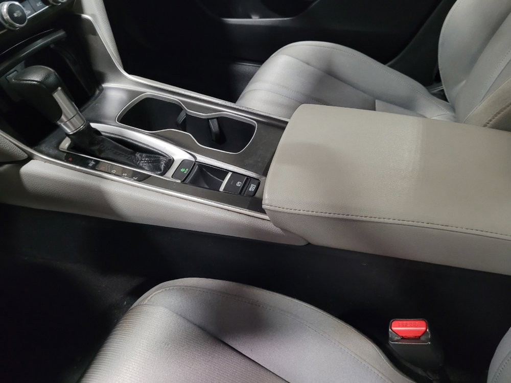 Used 2020 Honda Accord EX image 26