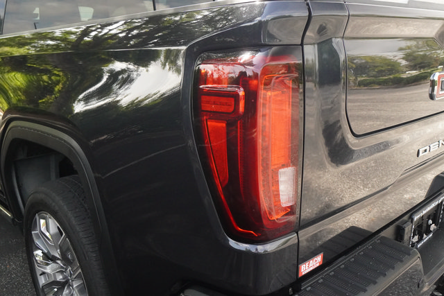 Used 2023 GMC Sierra 1500 Denali w/ Denali Reserve Package AWD/4WD image 39