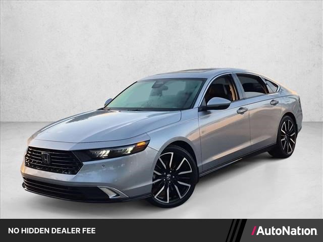 Used 2025 Honda Accord Touring image 1