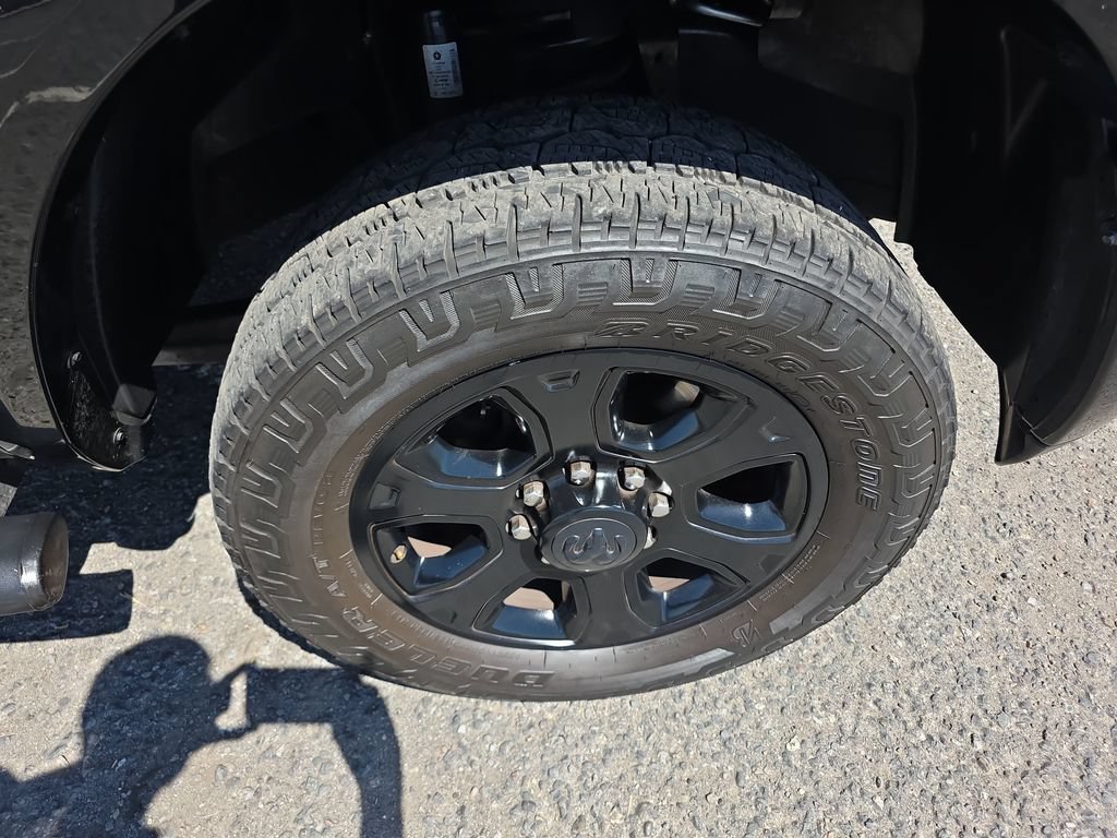 Used 2015 RAM 2500 Laramie w/ Black Appearance Group AWD/4WD image 39