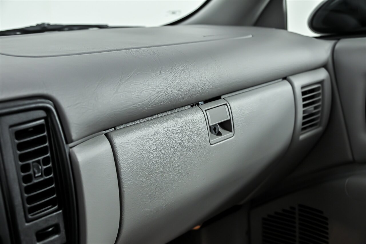 Used 1994 Chevrolet Impala SS RWD image 27