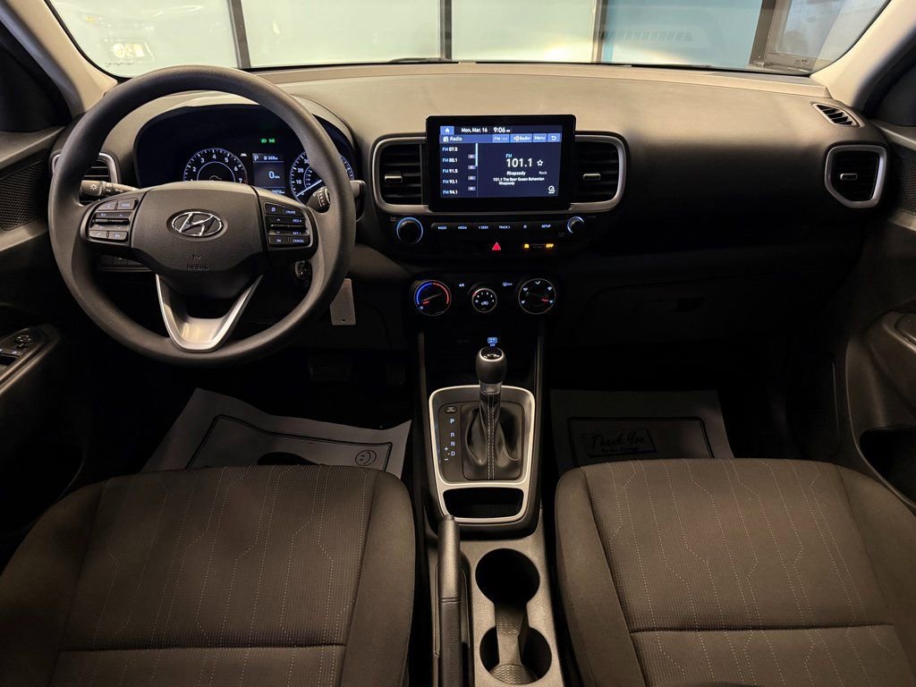 Used 2021 Hyundai Venue SE FWD image 9