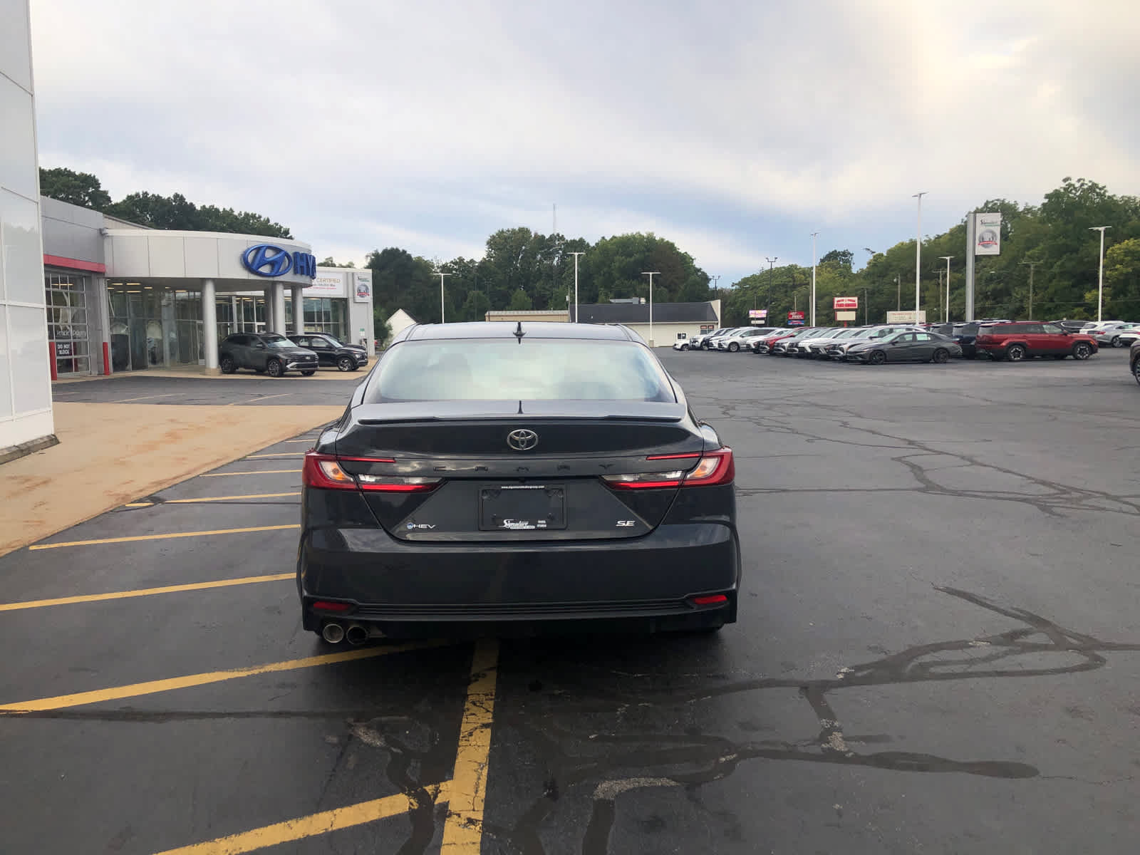 Certified 2025 Toyota Camry SE FWD image 6