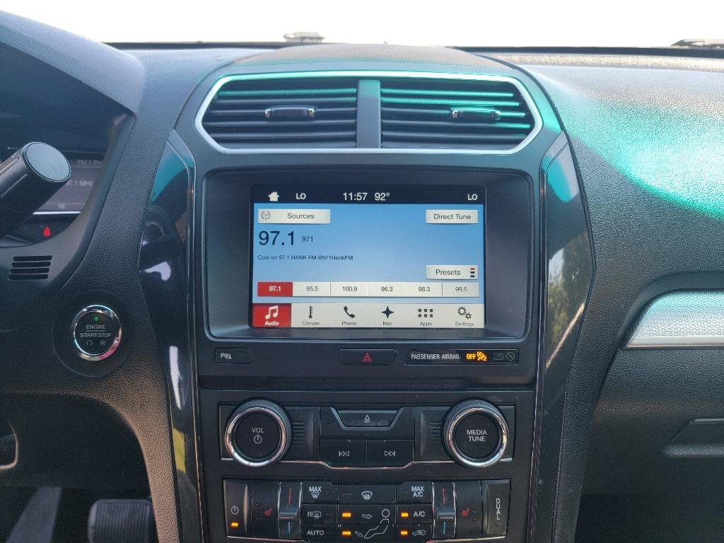 Used 2017 Ford Explorer XLT w/ Equipment Group 202A FWD image 19