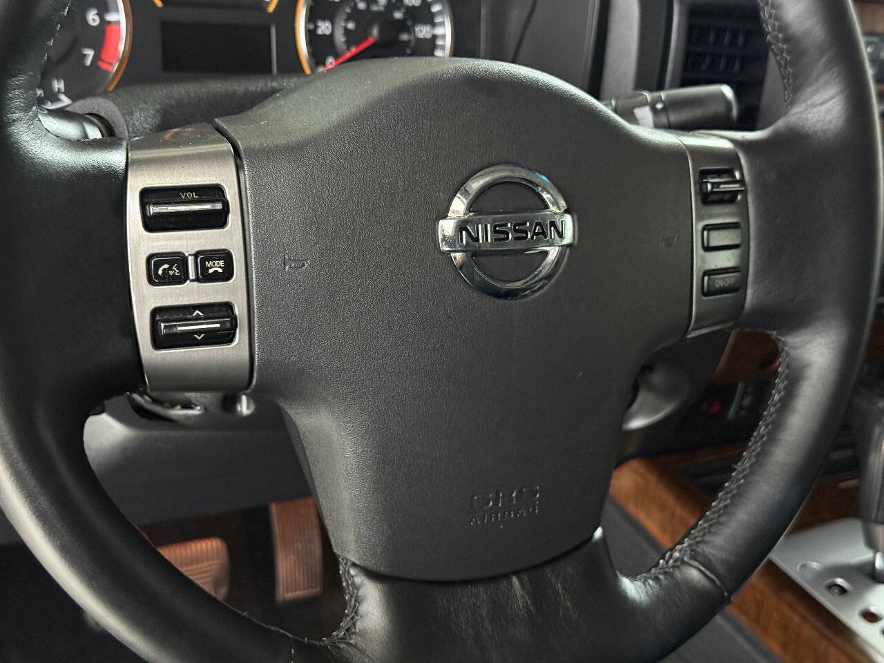 Used 2008 Nissan Titan LE AWD/4WD image 41