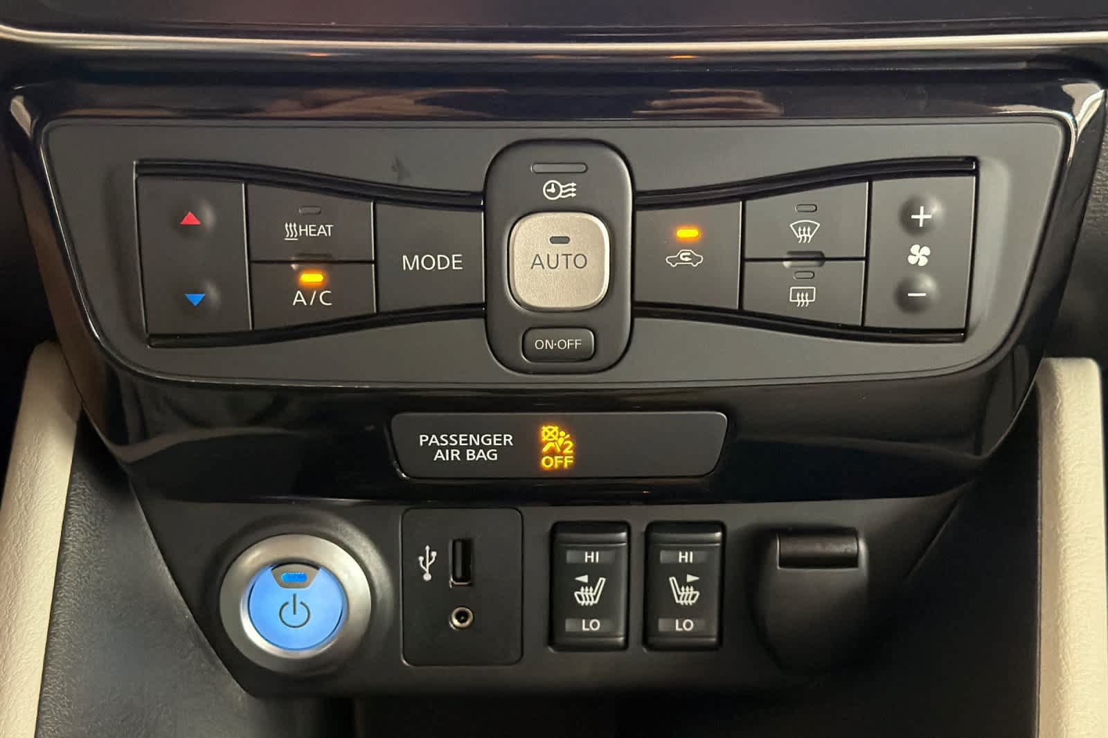 Used 2018 Nissan Leaf SL w/ Protection Package FWD image 21