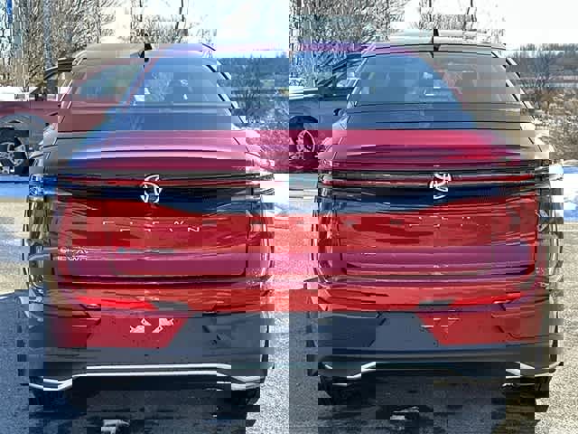 New 2025 Toyota Crown XLE image 4