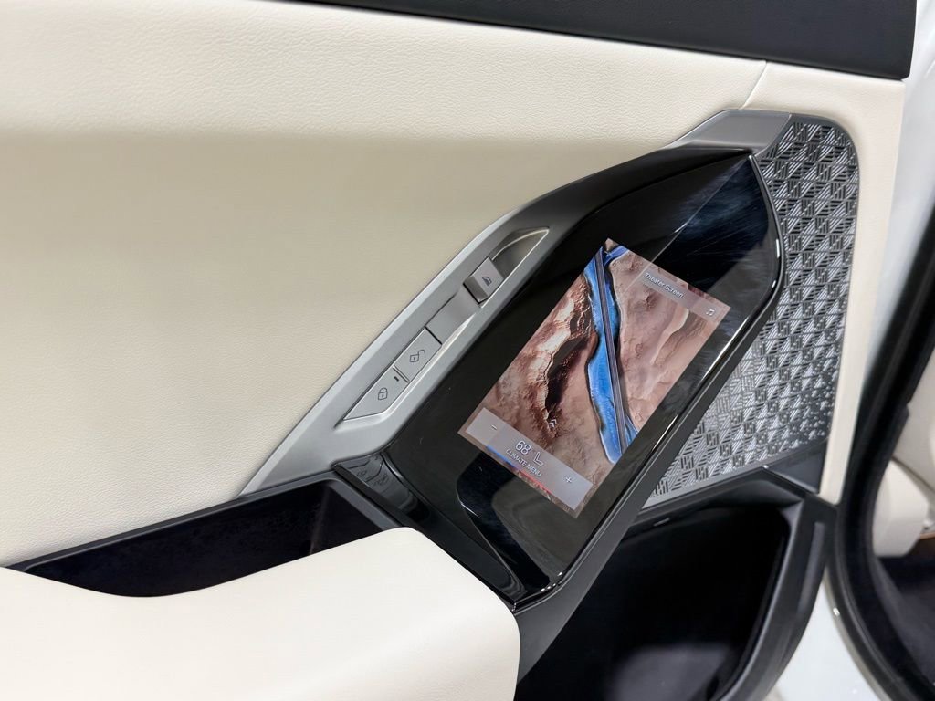 Used 2024 BMW 760i xDrive w/ Premium Package image 66