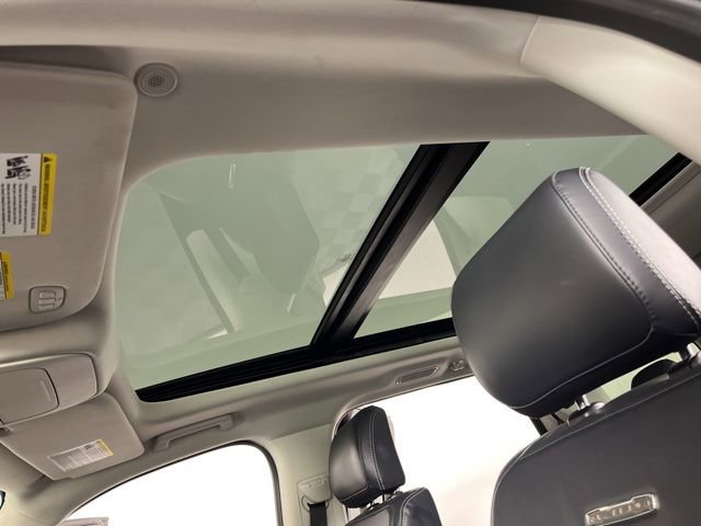 Used 2025 Ford Expedition Platinum image 32