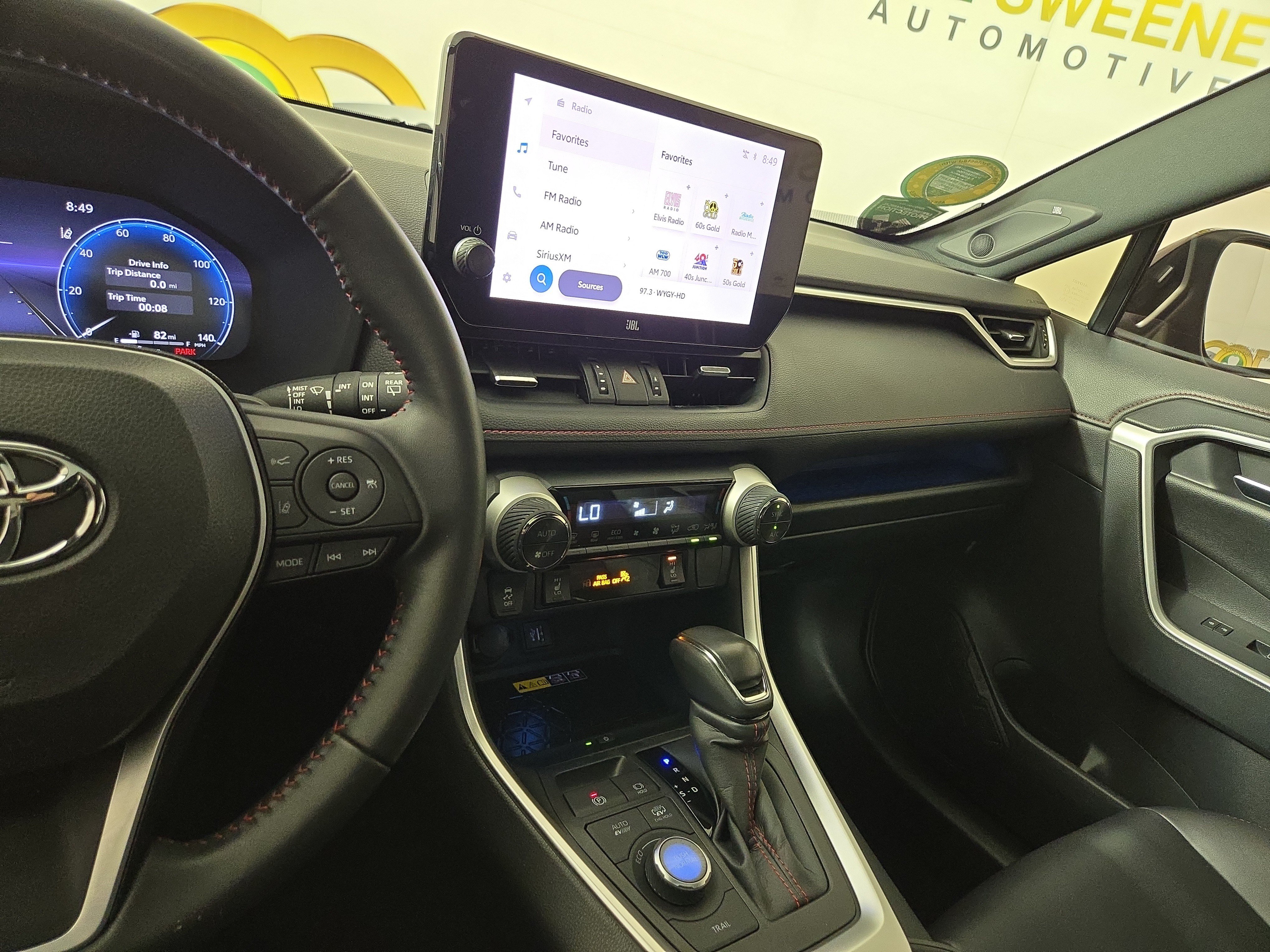 Used 2023 Toyota RAV4 XSE AWD/4WD image 25