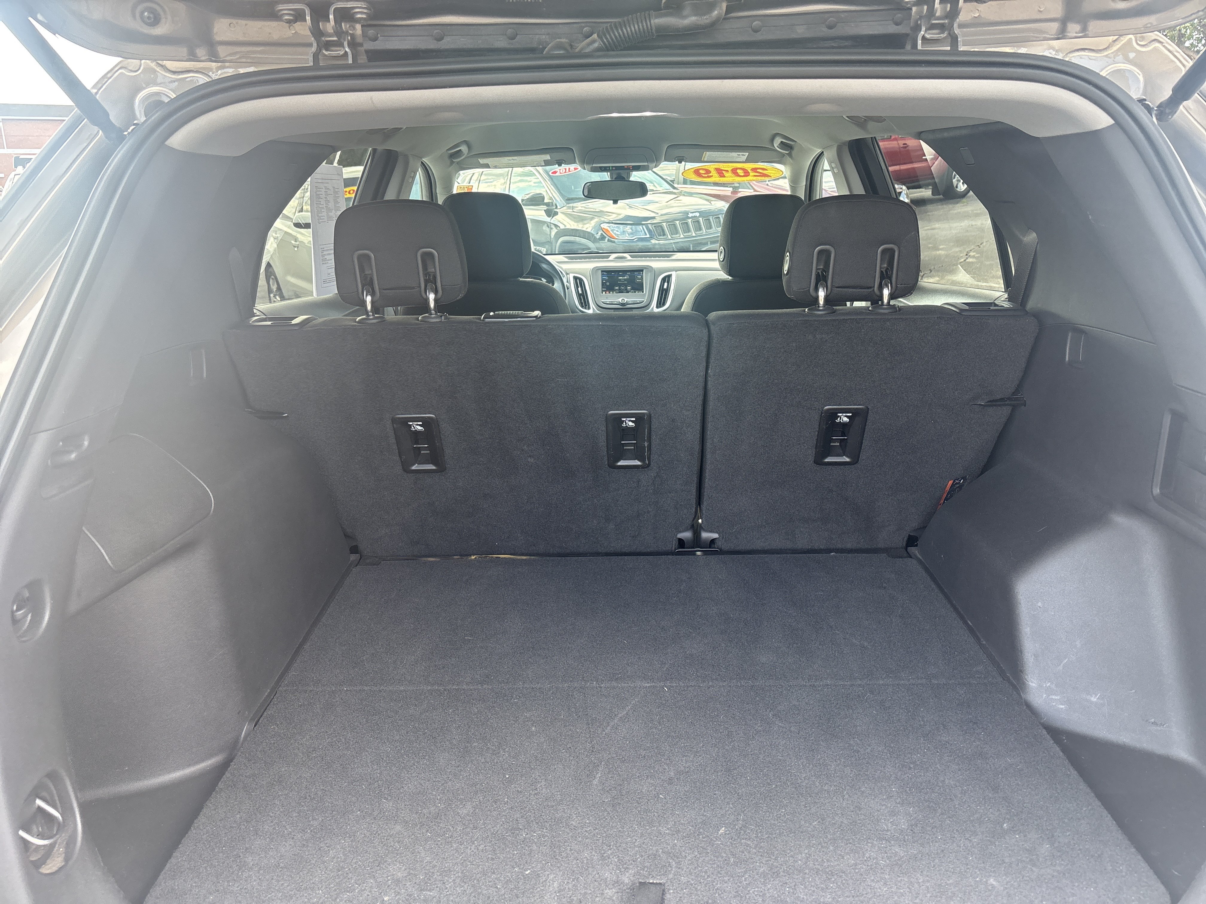 Used 2019 Chevrolet Equinox LT FWD image 6